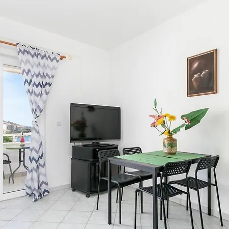 Sanmarina Apartman *