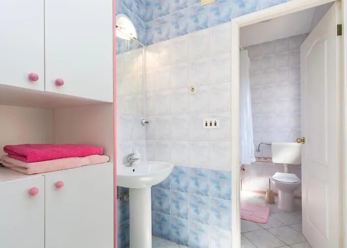 Sanmarina アパート